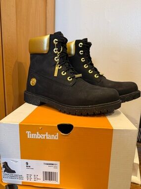 Timberland Heritage Black and Gold Nubuck